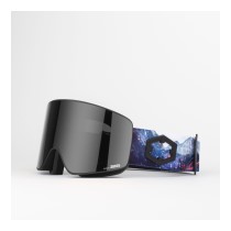 M�SCARA ESQU� OUT OF VOID SPARKS SMOKE