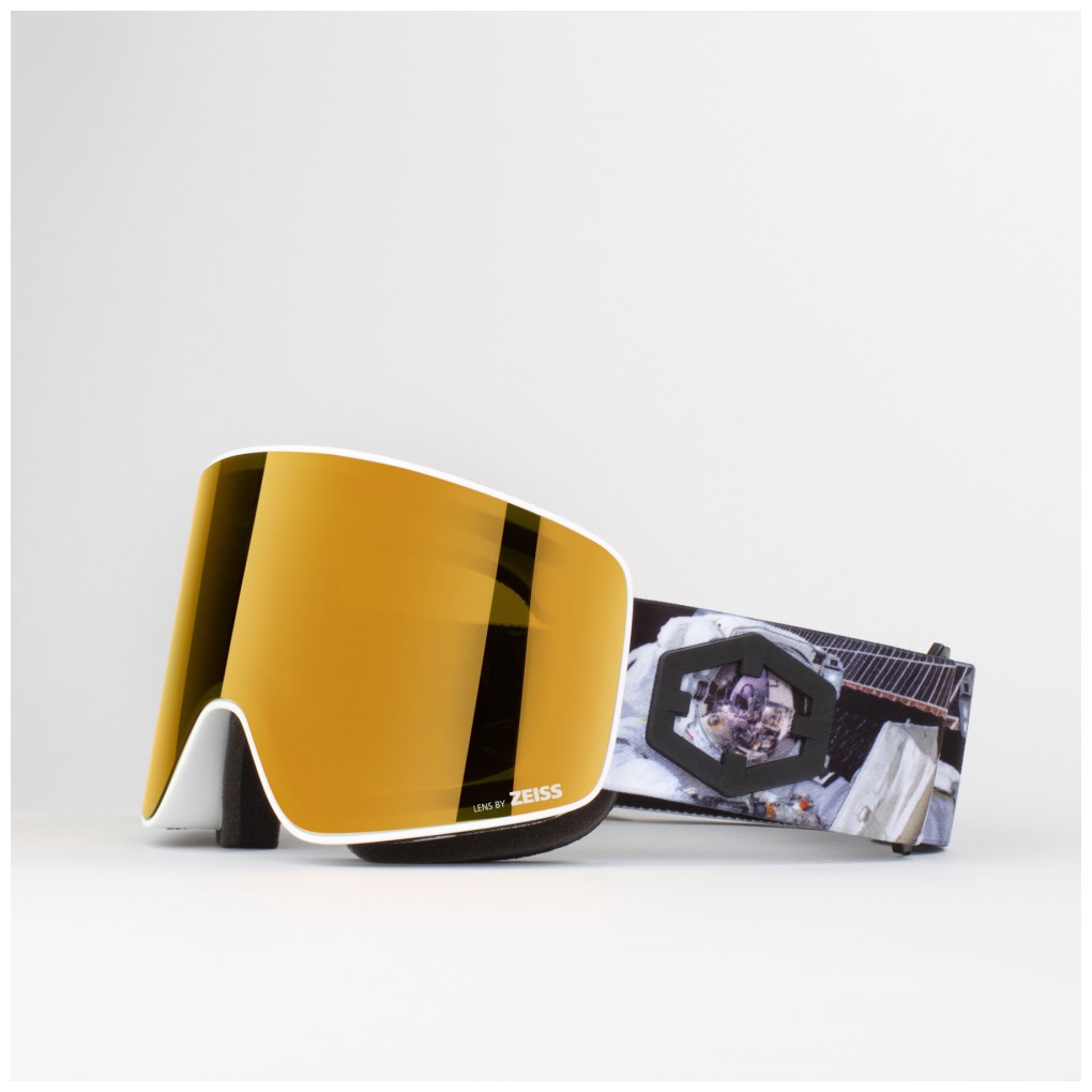 M�scara Esqu� Out Of Void Astronaut Gold24 MCI