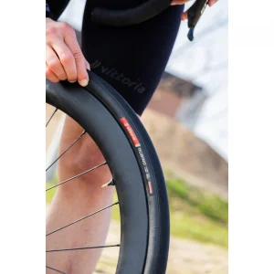 Cubierta carretera Rubino V 700x28c TLR Plegable Hookless Negro G2.0