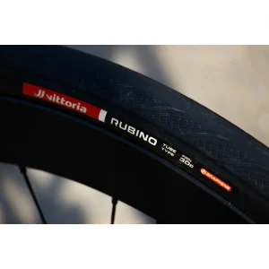 Cubierta Carretera Vittoria Rubino V 700x30c TLR Plegable Hookless Negro G2.0 Novedad