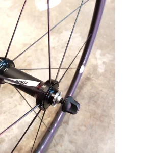 Rueda Delantera Vittoria Elusion Carbon Clincher 30c