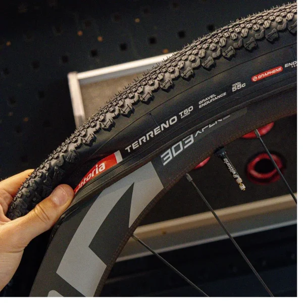 Cubierta Gravel Endurance Terreno T50 Mixed 700x50 Plegable TLR HOOK Marrón
